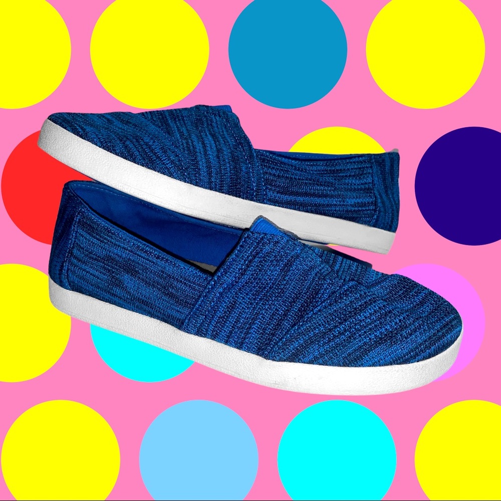 TOMS AVALON Women’s Blue Slip On Canvas Shoes
